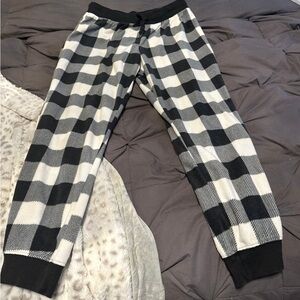 Aeropostale black & white buffalo plaid pajama pants